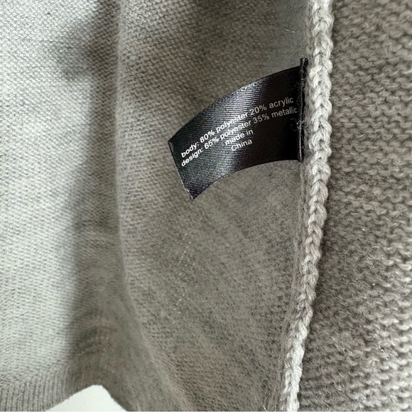 LANE BRYANT Gray Star Patterned Sweater Size 14/16— Great for the Office Sweater - Picture 8 of 8